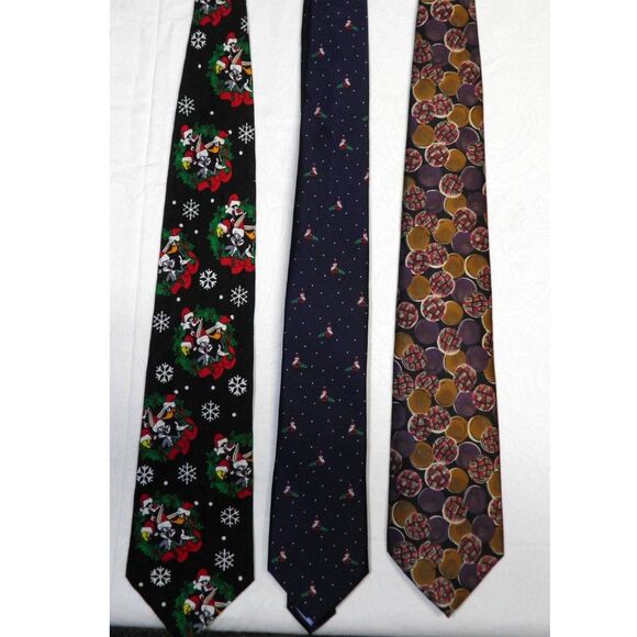 Lot of 3 Christmas Neck Ties Tommy, Loney Tunes, Briar - Picture 1 of 7